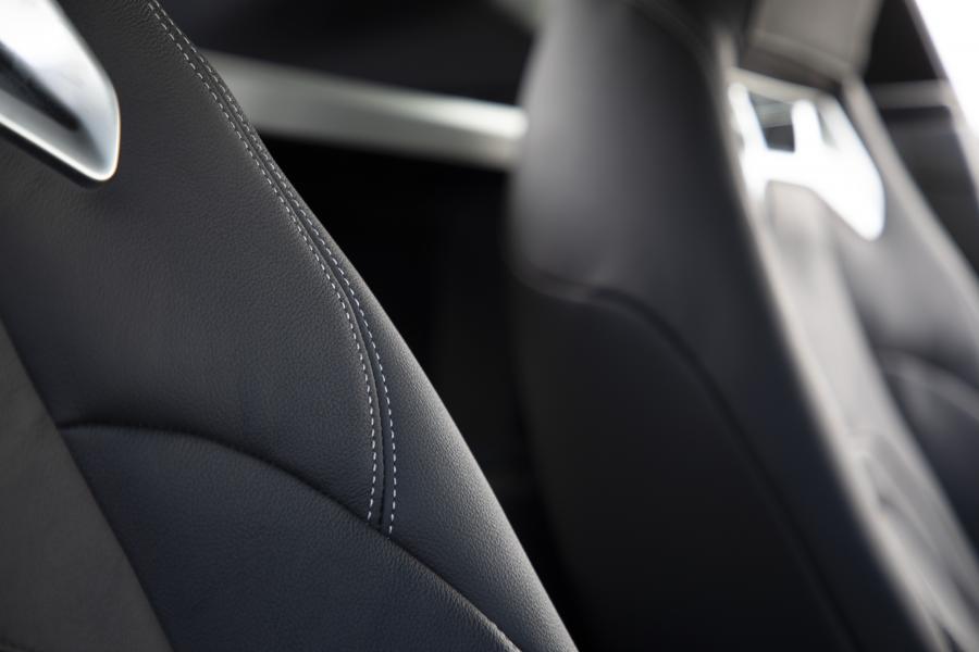 Детали интерьера Toyota GR Supra (A90) 2019 года  (UK) (фото 79 из 91)